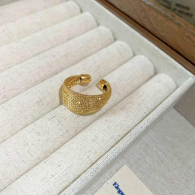 П fashionable ring with zircon?