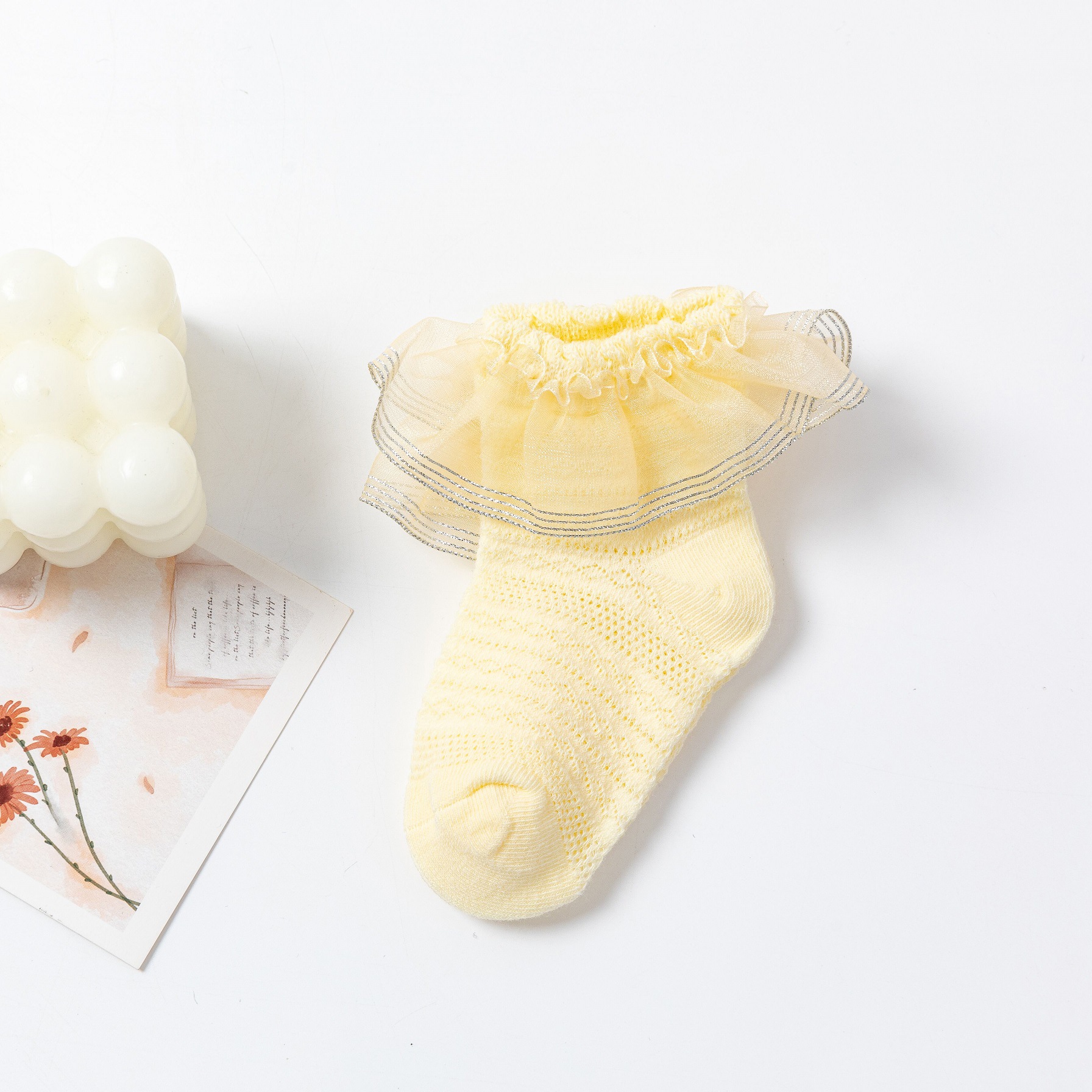 Borde de plata amarillo