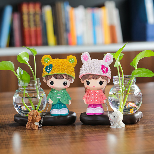 Creative handicrafts, home furnishings, cute and cute couple dolls, flower arrangements, hydroponic pothos vase, desk accessories