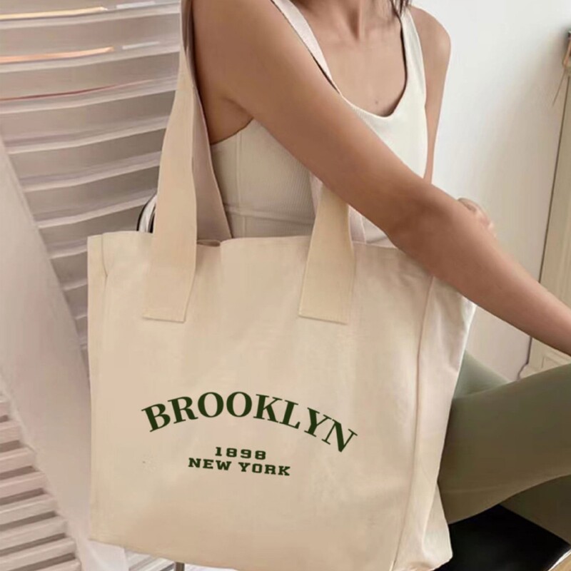 Cross-Border Hot-Selling Casual Fashion Handbags Are Gifts for Friends and Can Be Customized with Wide Shoulder Straps and Large Capacity