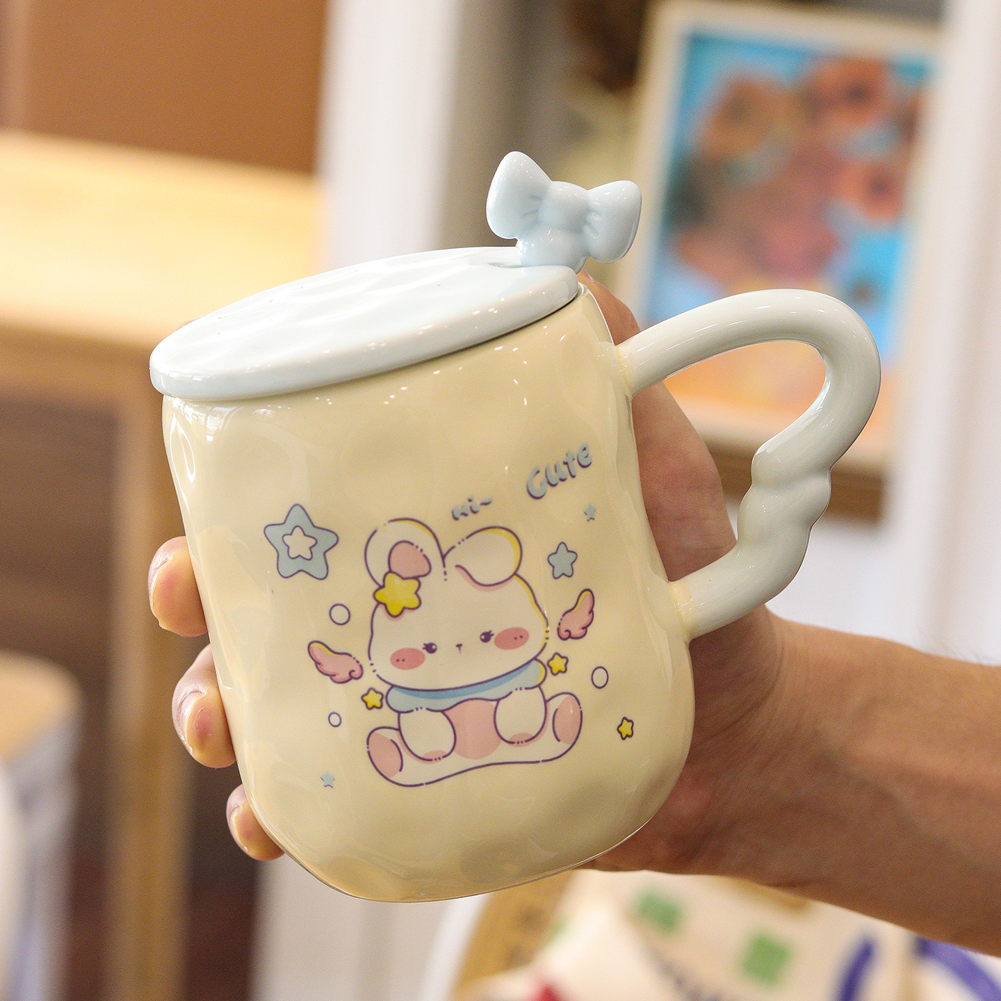 Conjuntos de tazas de cerámica de conejo mágico de alto valor con caja de regalo, tazas de marca con tapa + cucharada de taza de agua, taza de regalo