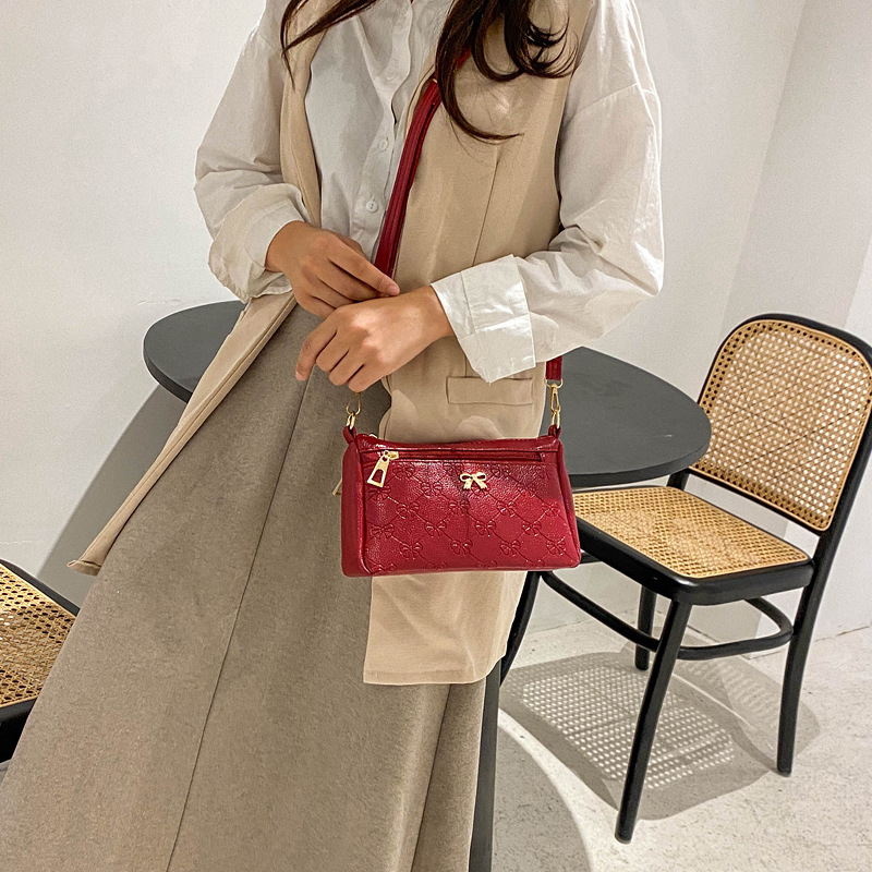 Yongxing Baima geantă din piele stil coreean la modă femei geantă cu un umăr crossbody geantă mică stradă stand alergare Jianghu mama geantă casual_voghion.com