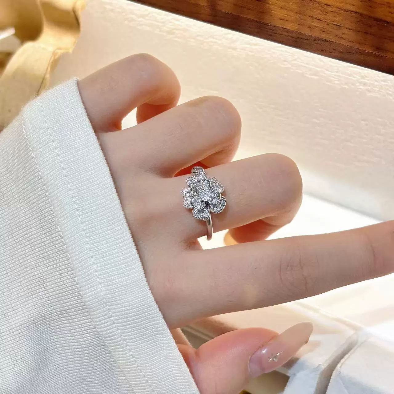 冷淡风镶锆石山茶花戒指环小众高级感食指戒时尚精致轻奢百搭手饰