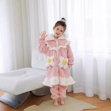 Ůͯ�����Ӻ��m�q˯��СŮ���H��ĸŮ����˯��ͯɺ���q�Ҿӷ�