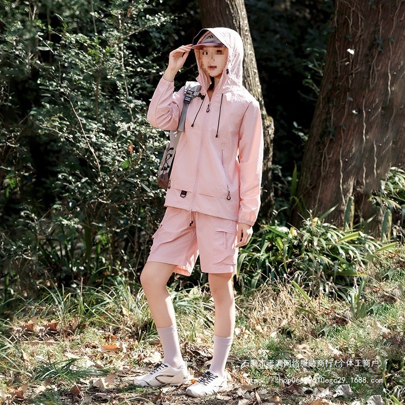 Popular live-streaming product: Women's summer mountain-style sun protection suit, UV-resistant, lightweight, breathable, essential for outdoor hiking