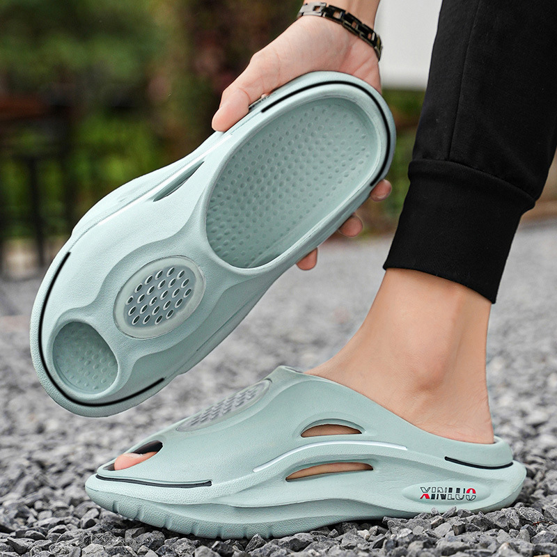 Fashionable Couple Slippers Men's Waterproof Sandals and Slippers Women's Summer Outer Wear Non-slip Thick Bottom Flat Heel Beach Shoes Home Bathroom Fashionable Couple Slippers Men's Waterproof Sandals and Slippers Women's Summer Outer Wear Non-slip Thick Bottom Flat Heel Beach Shoes Home Bathroom