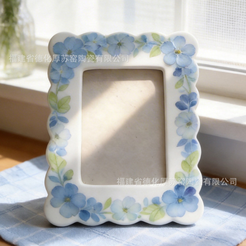 Pastoral Style Floral Ceramic Photo Frame Custom Pet Photo DIY Mosaic Ceramic Picture Frame with Wavy Edges for Desktop Display