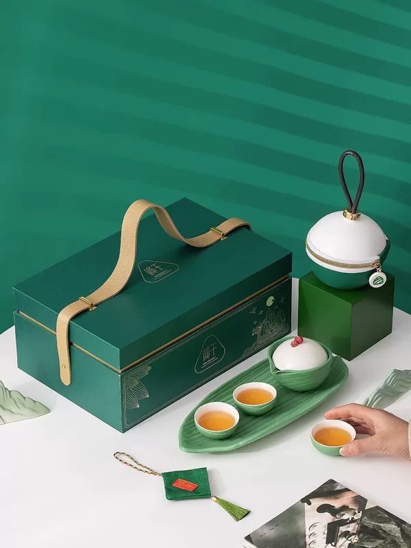 Ceramic tea set for traveling, travel handheld teapot for camping