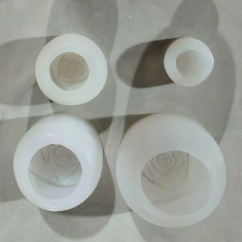 Tools for making 4 different sizes of rose-shaped ice pops for Valentine's Day cake decoration molds