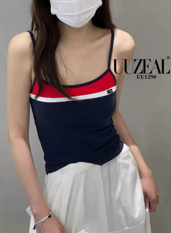 uuzeal2025 新しい夏スタイルのコントラストカラーデザイン多用途薄いストラップワンライン襟胸パッド一体型ボトムキャミソール|undefined