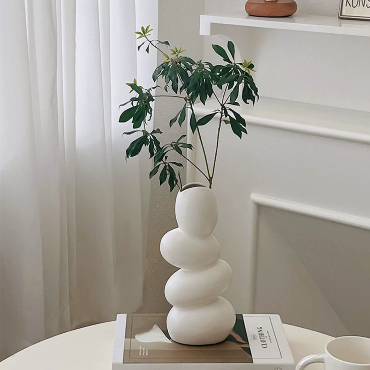 Creative Ceramic Vase, INS Style Pebble Stack, Light Luxury Home Decor, 13.3×7.9×11.7 cm
