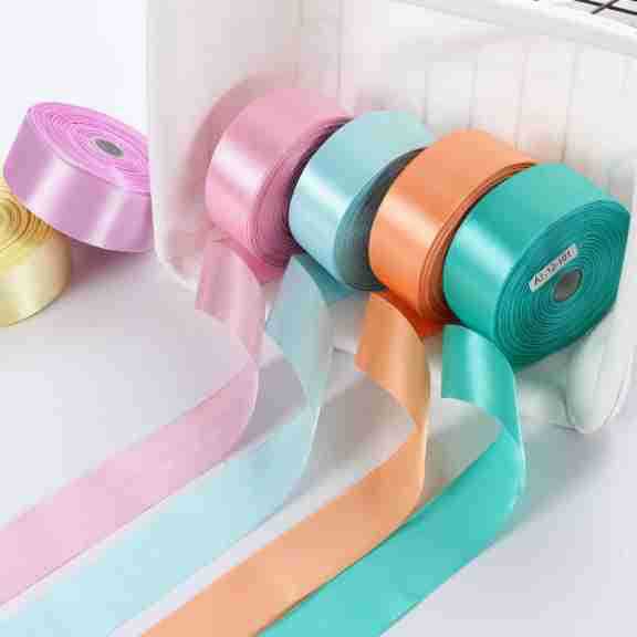 Especificación completa Cinta Roja en blanco y negro arco flor arte paquete 4CM cinta bolsa accesorios decorativos caja de la torta de regalo