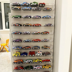 子供のおもちゃの車透明壁掛け収納ラック合金車エンジニアリング車両モデルカーコレクションディスプレイラック