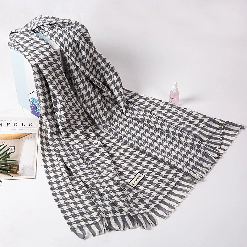 Winter keep warm scarf made of faux fur, fashionable cloak with tassels