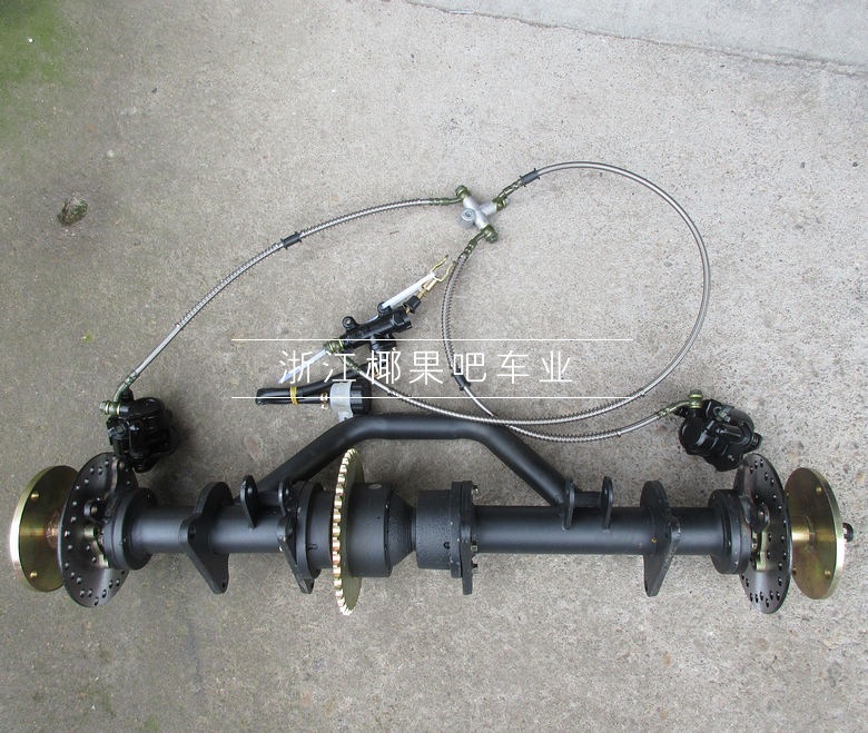 Modified four-wheel go-kart accessories, four-wheel beach vehicle chain drive differential, rear axle with dual disc brakes, rear fork