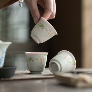 ������ ���²����L�һ�Ʒ���� �����߷�ɫ��Ů��С�豭���ÿͱ�