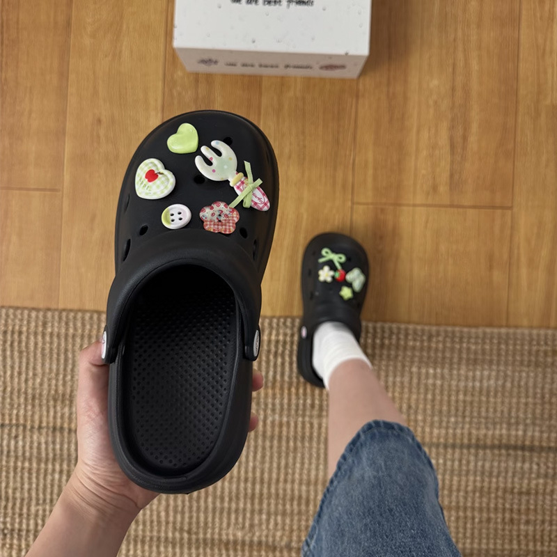 Summer Fresh Style Perforated Shoes for Women, New Model for Petite Women, Height-Increasing, Cute Accessories, Versatile Casual Women's Slippers for Outdoor Wear
