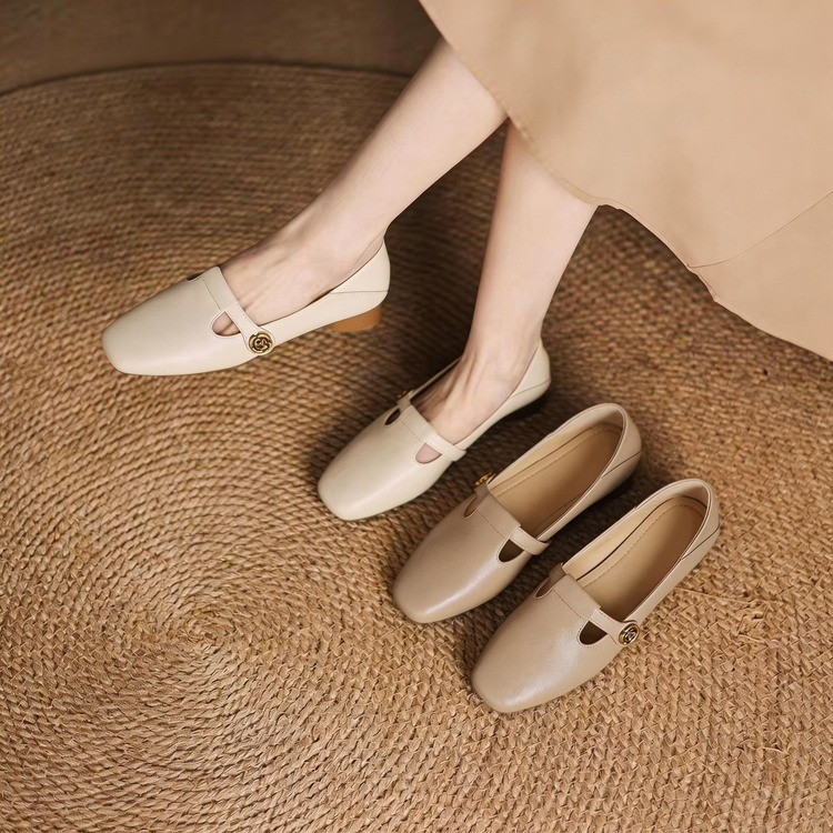 2026 nuevos zapatos de talón grueso y medio para mujeres camellia gigante suave con un pie de zapato cuadrado Lefour zapatos franceses no cansados pies