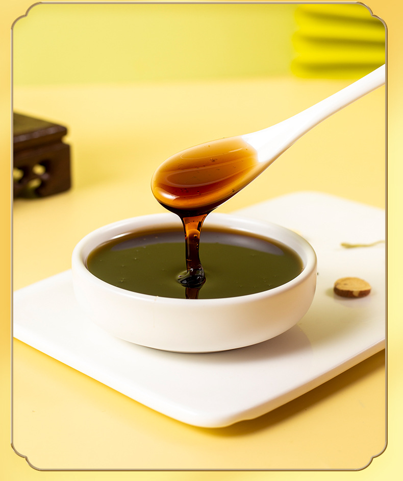 Loquat & Pear Herbal Paste (Pipa Qiuli Gao) — Slow-Simmered 300g Jar preparation