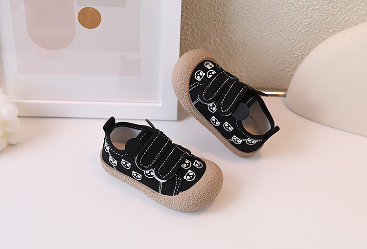 Korean version cute cartoon children's canvas 2023 Spring and Autumn new trendy boys' biscuit shoes, girls' casual shoes_voghion.com