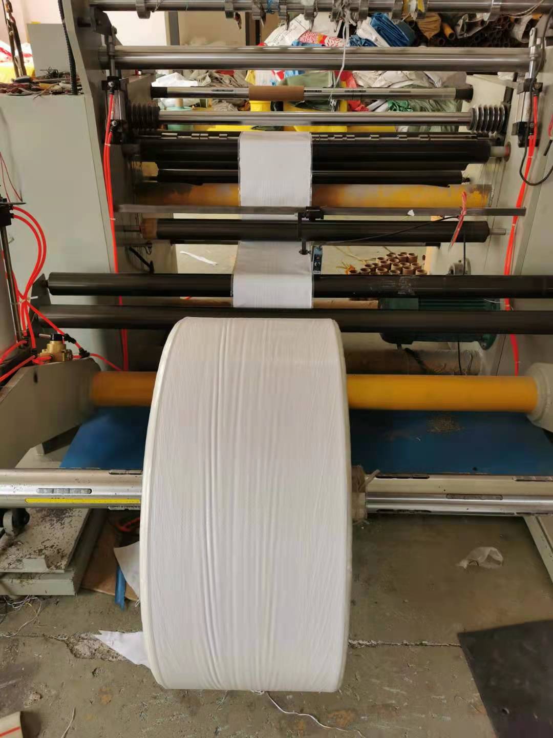 厂家批发pp编织袋编织卷覆膜编织卷桶料