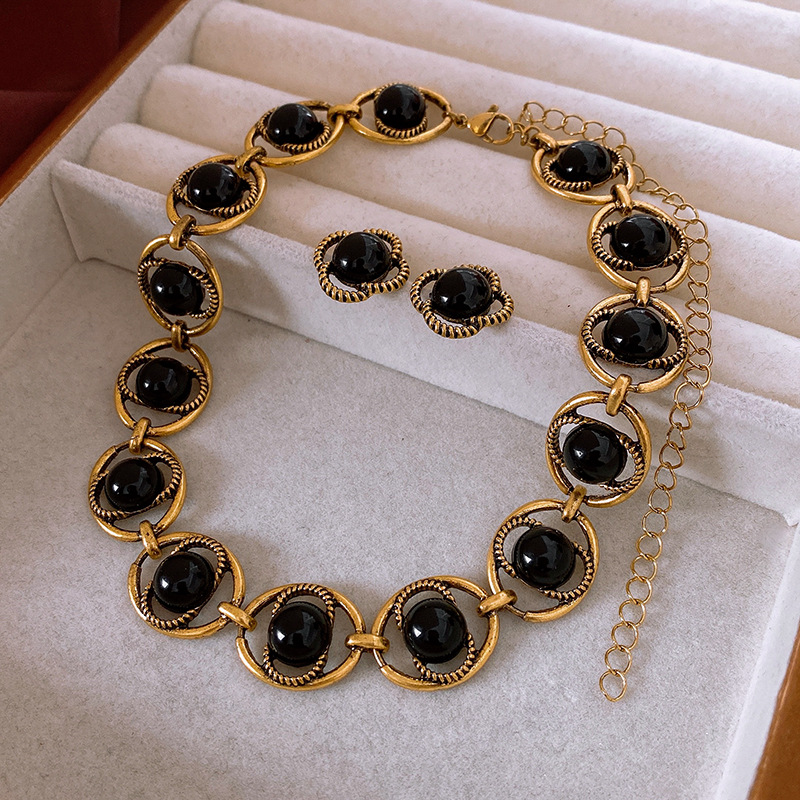 Medieval vintage flower necklace and earrings set