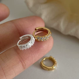 项链;耳钉;戒指