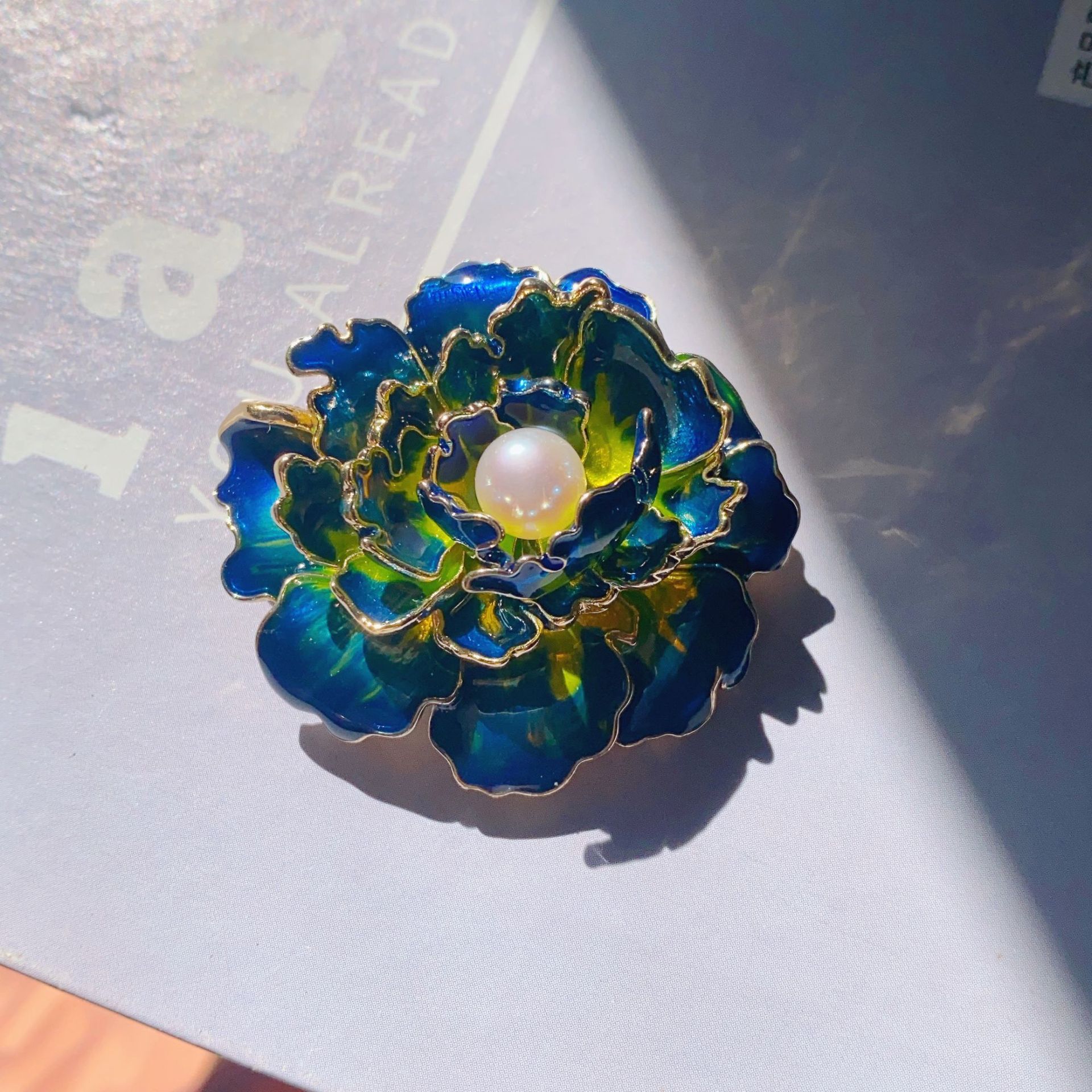 Retro multi-layer three-dimensional peony brooch pendant freshwater pearl corsage_voghion.com