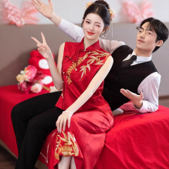 新しい中国式のチャイナドレスの敬酒服の女性2025新型の新婦の国風の婚約のドレスのスカートのスーツの朝の服の夏の卸売り