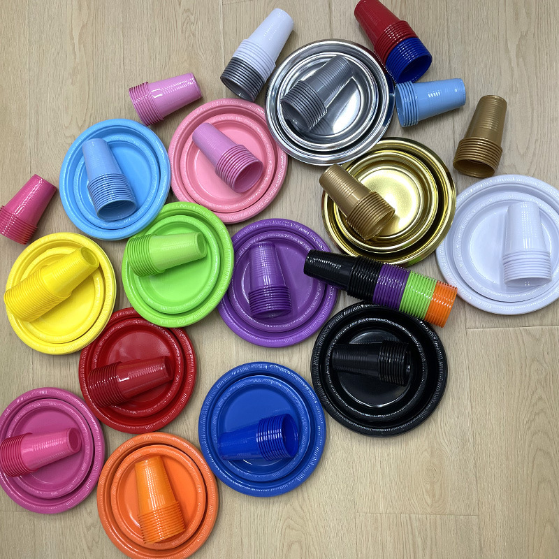 New Disposable Tableware Set Plastic Plates and Cups Birthday Wedding Graduation Party Wholesale Biodegradable