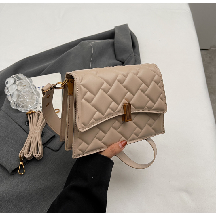 Borsa popolare e di nicchia 2023 Borsa da donna nuova Borsa a tracolla con diamanti autunno e inverno Borsa a spalla singola sotto le ascelle Borsa piccola quadrata_voghion.com