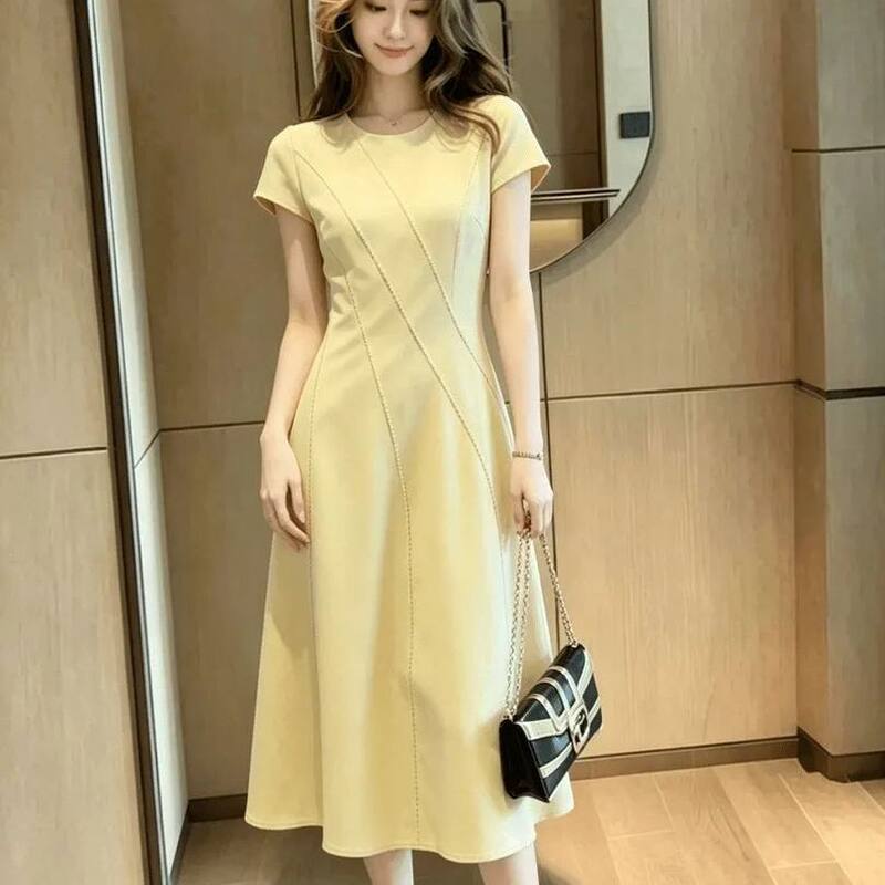 Đầm liền nữ tay ngắn cổ tròn chiết eo cạp cao dáng chữ A phong cách thanh lịch — Màu vàng nhạt