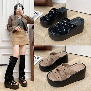 �OӋ�Ѓɴ��Tᔕr�жѶ��LͲѥŮ�ļ��¿�8cm���߸�����ɸ���Ь