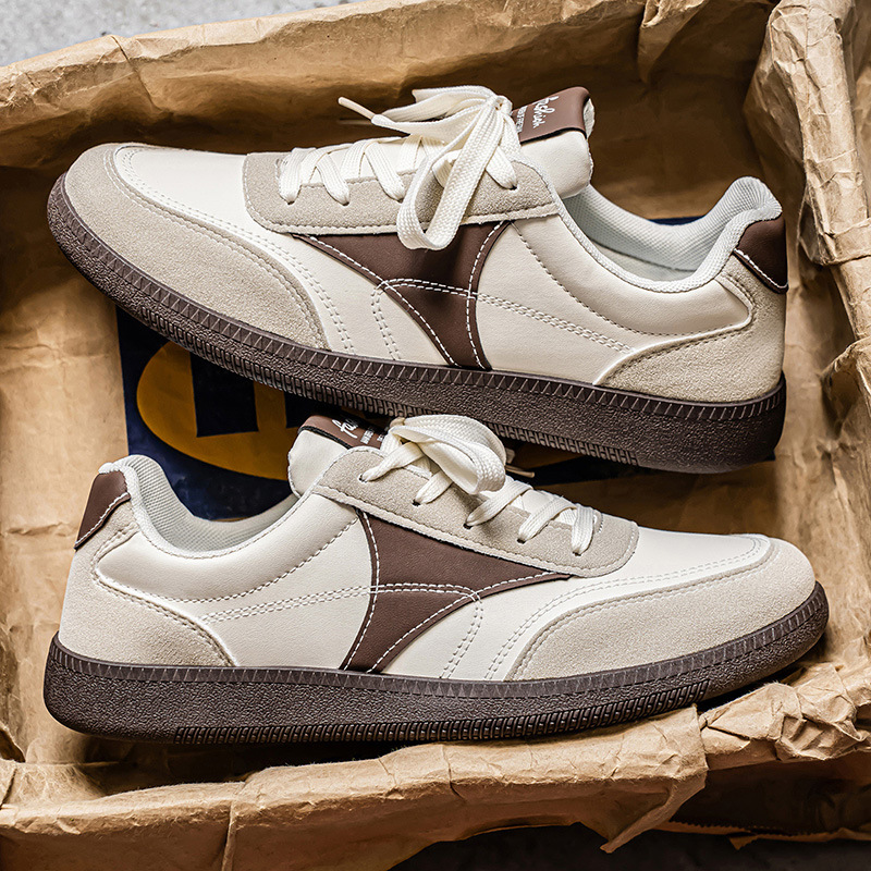 Tênis de Treinamento Masculino 2025 Nova Tendência de Outono Versátil Sapatos Casuais de Cano Baixo Masculino Antiderrapante Sola Macia Sapatos Esportivos Planos.