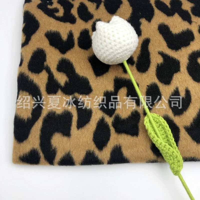 Woolen cloth, coat for men and women, bag, (Physicals)