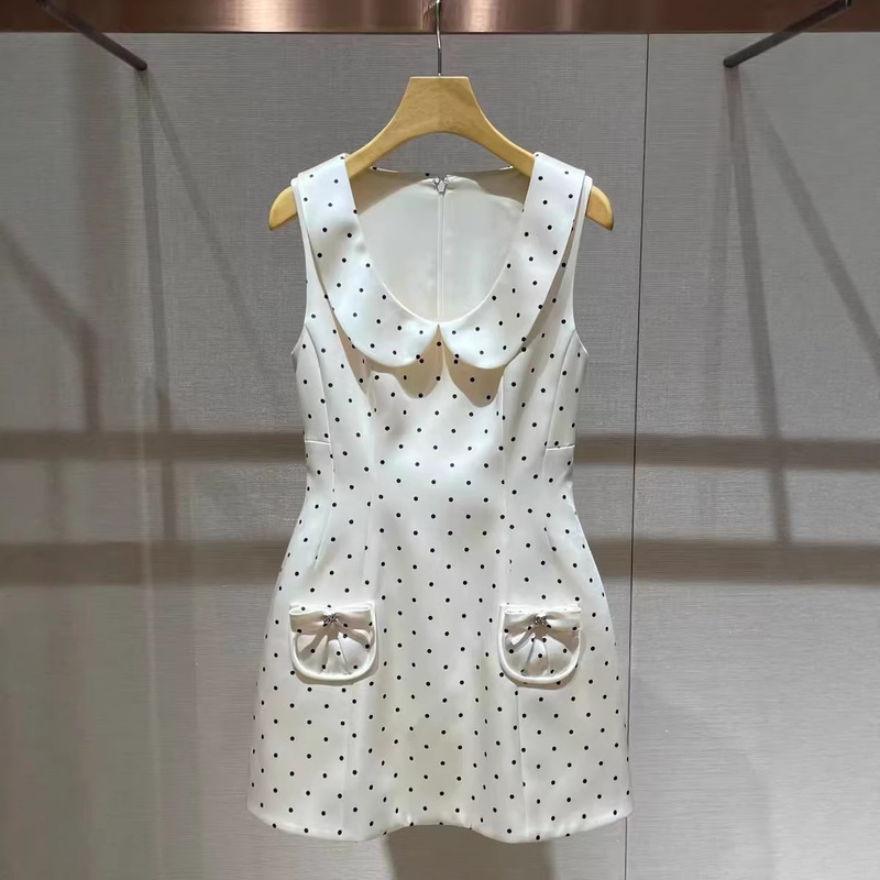 Beautiful Polka Dot Dress 2026 Summer New Style with Pockets and Bow, French Sweet Style, Waist-Cinching, Slimming Tank Dress Beautiful Polka Dot Dress 2026 Summer New Style with Pockets and Bow, French Sweet Style, Waist-Cinching, Slimming Tank Dress