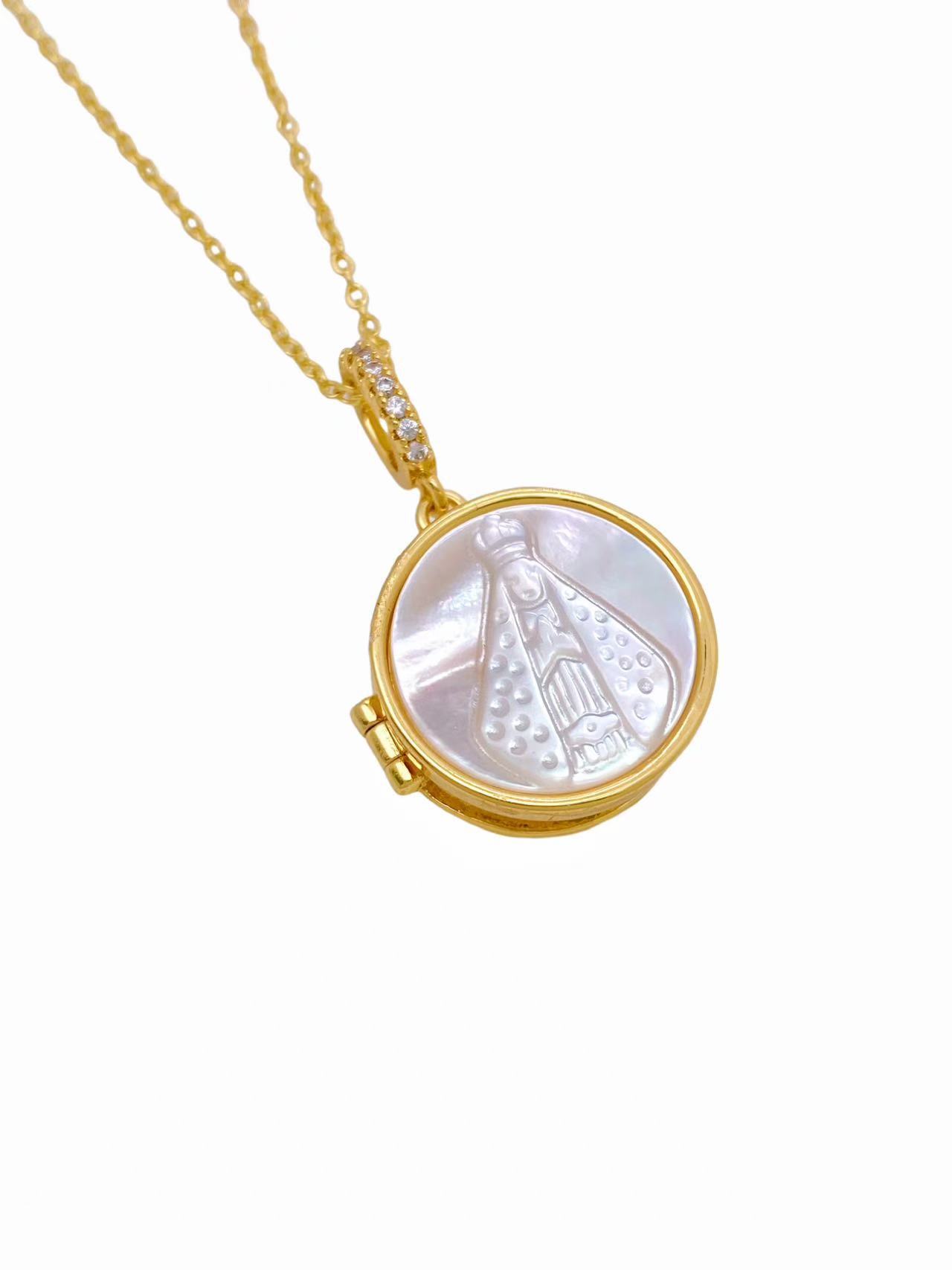 Clothing Necklace Quantity Wholesale Jewelry Elegant Vintage Style Human Geometric Copper Shell Plating Cable Chain Pendant Necklace