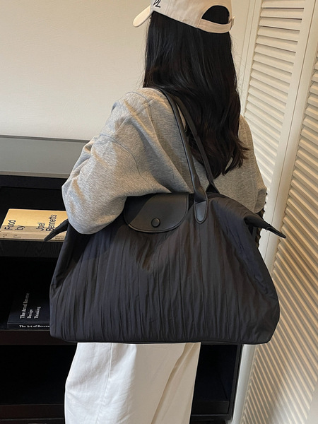 Capacious sports bag for leisure