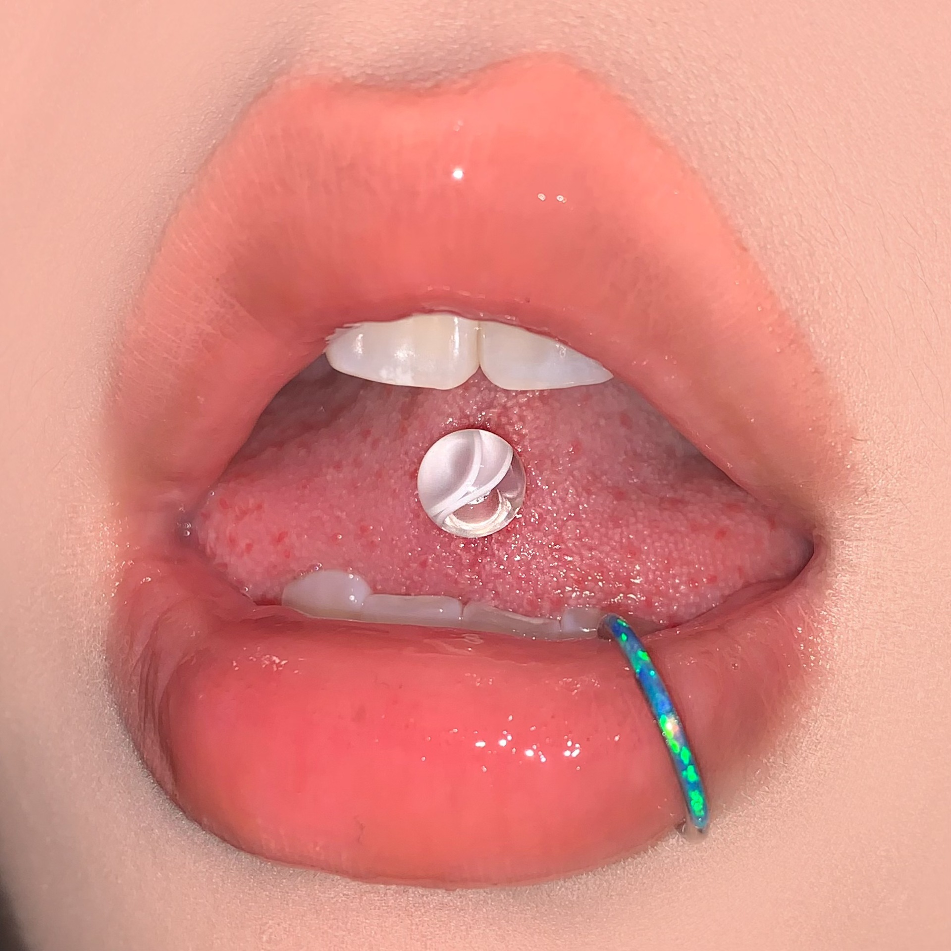 Cloud Pattern Acrylic Tongue Nail Steel Titanium External Thread Personalized Sweet and Cool Tongue Ring Hot Girl Piercing Jewelry detail image 11