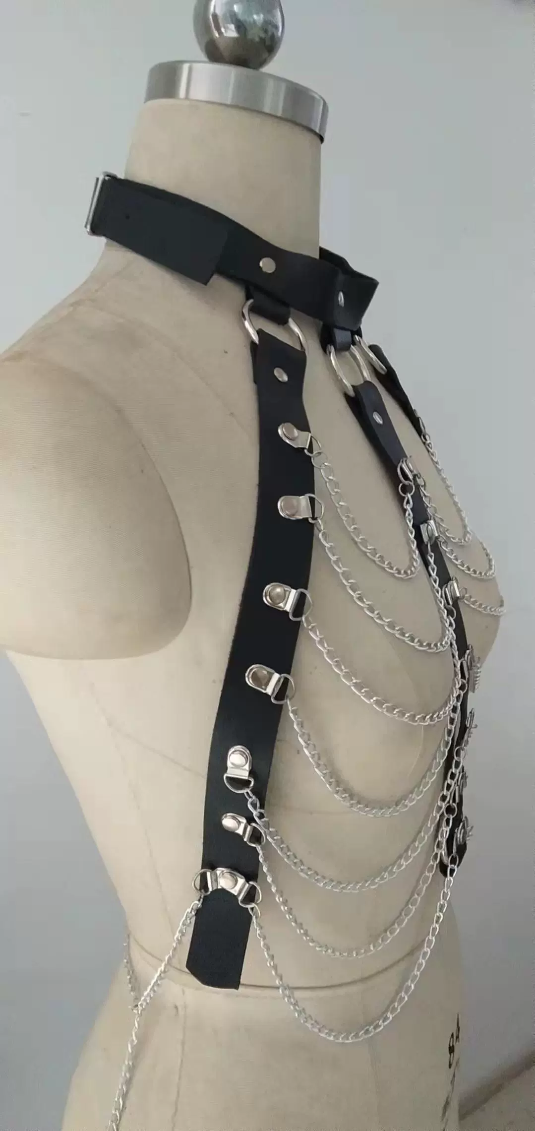 Black white red suit, accessory, punk style
