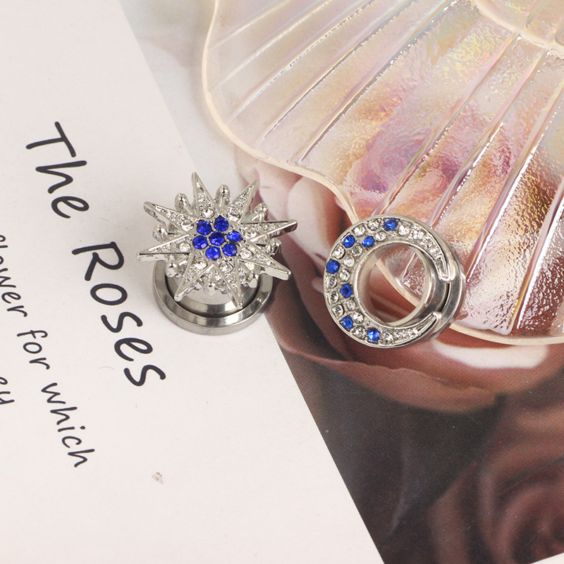 Labret piercing jewelry detail image