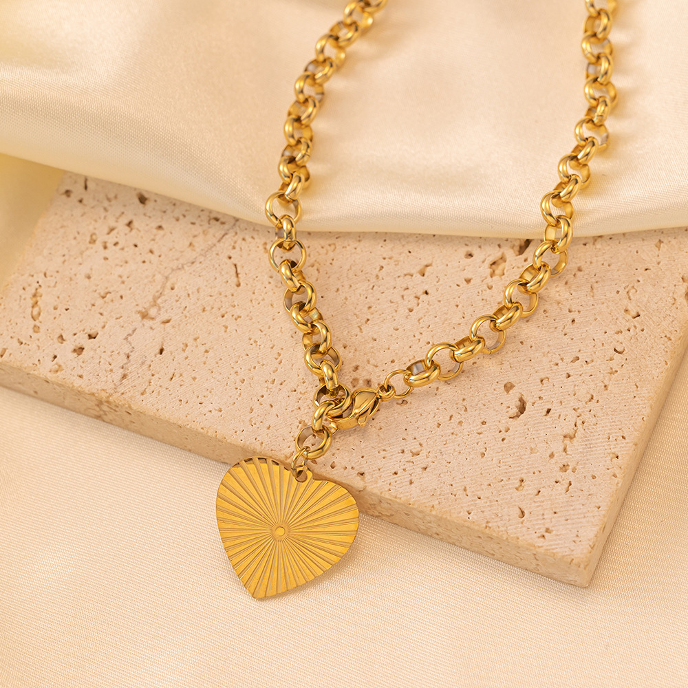8g Weight PVD Coated Gold Plating Process 18K Real Gold Plated Plating Material 304 Stainless Steel Pendant Material Layered Necklaces, Pendant Necklace Classification 304 Stainless Steel Chain Material Paperclip Chain, cable chain, Twisted Rope Chain Chain Type 1 Piece Quantity Casual, Daily, Date Occasion 304 Stainless Steel Material Heart Shape Pattern Women's Gender Sweet, IG Style Style Plating Craft Heart Shape Titanium Steel Sweet IG Style Layered Necklaces Pendant Necklace 16