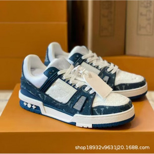 ��ԭ���ݰ汾trainer���z��ˇС�װ�Ь���ţƤ�ڰ�ˮ����ŮЬ��