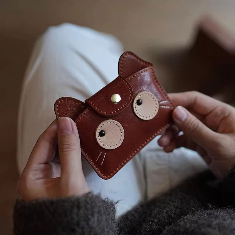 New Textured Retro Animal Cat Card Holder, Compact, Light and Large Capacity, Real Soft Leather Card Holder, Bank Card Coin Purse New Textured Retro Animal Cat Card Holder, Compact, Light and Large Capacity, Real Soft Leather Card Holder, Bank Card Coin Purse