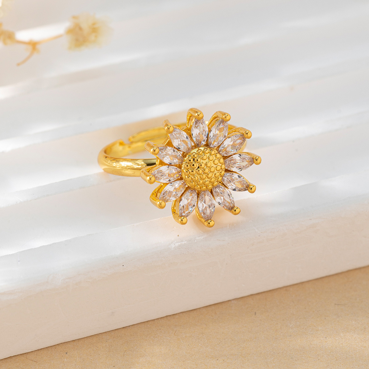 Copper accessory with zircon
