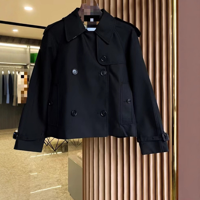 24 New Counter Quality Casual and Comfortable British Style Classic Short Windbreaker for Small Women 24 New Counter Quality Casual and Comfortable British Style Classic Short Windbreaker for Small Women