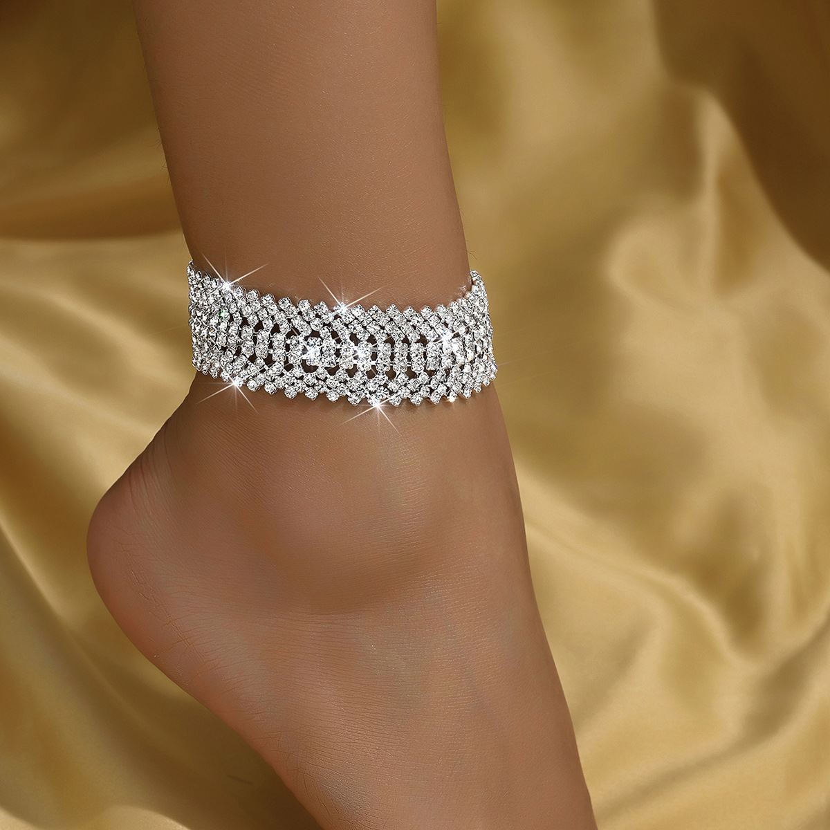 Europa y los Estados Unidos ligero lujo joyería de tobillas de garra de moda de playa multifacé super brillante multicapa de diamantes completos accesorios elegantes simples para mujeres