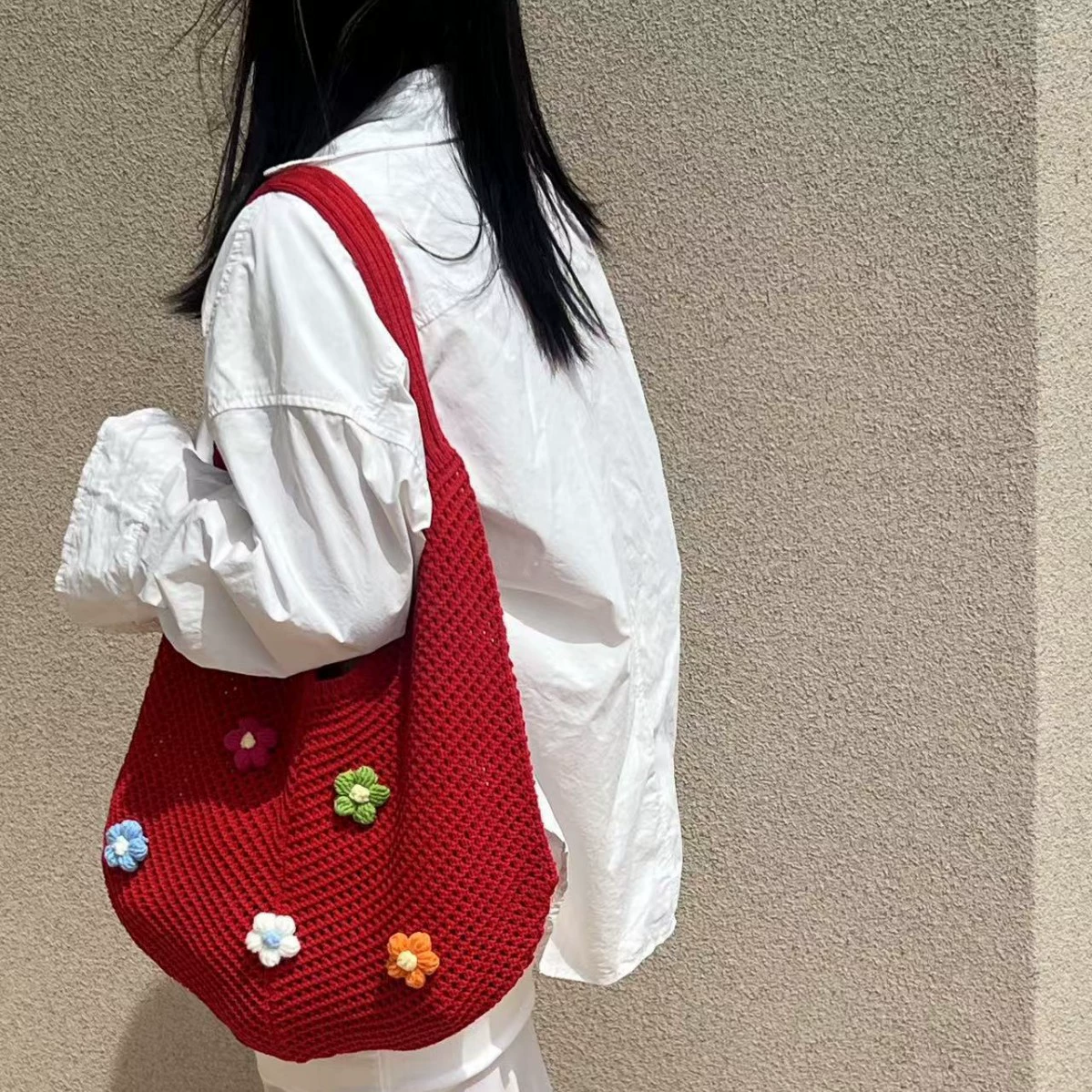 Вязаная сумка для женщин на отпуск 2025, новая летняя сумка через плечо в стиле ленивого шика с ажурным цветочным узором для пляжа