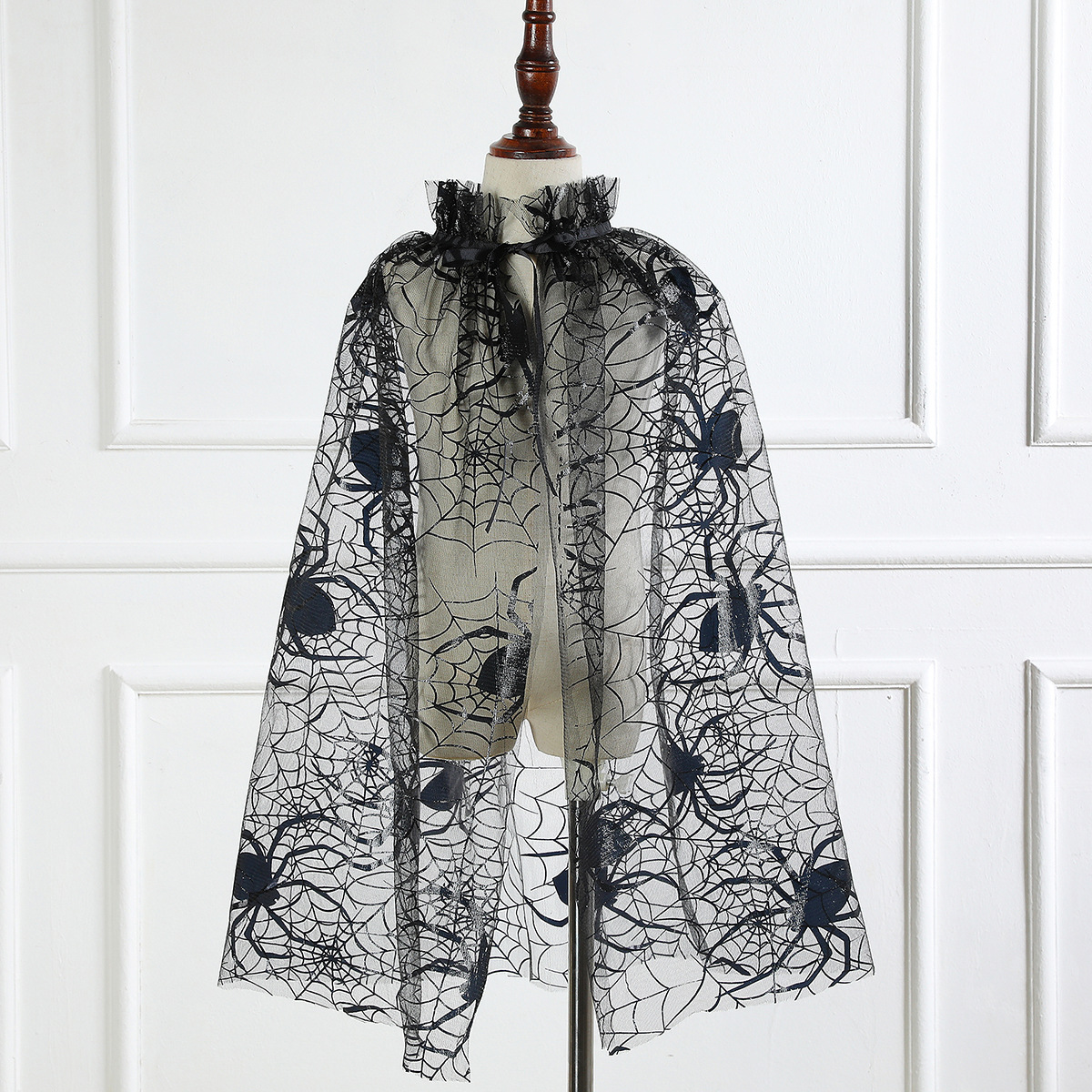 Halloween mesh cape for girls with spider bat lace-up cloak for children's performance party costumes