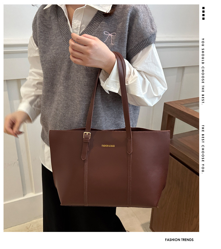 Wholesale of retro, simple and elegant tote bags from the manufacturer. New stylish, large-capacity single-shoulder bags for commuting and casual use full figure